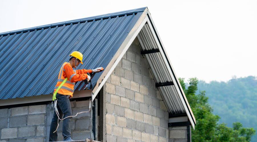 Professional New roof installation in Trinway, OH
